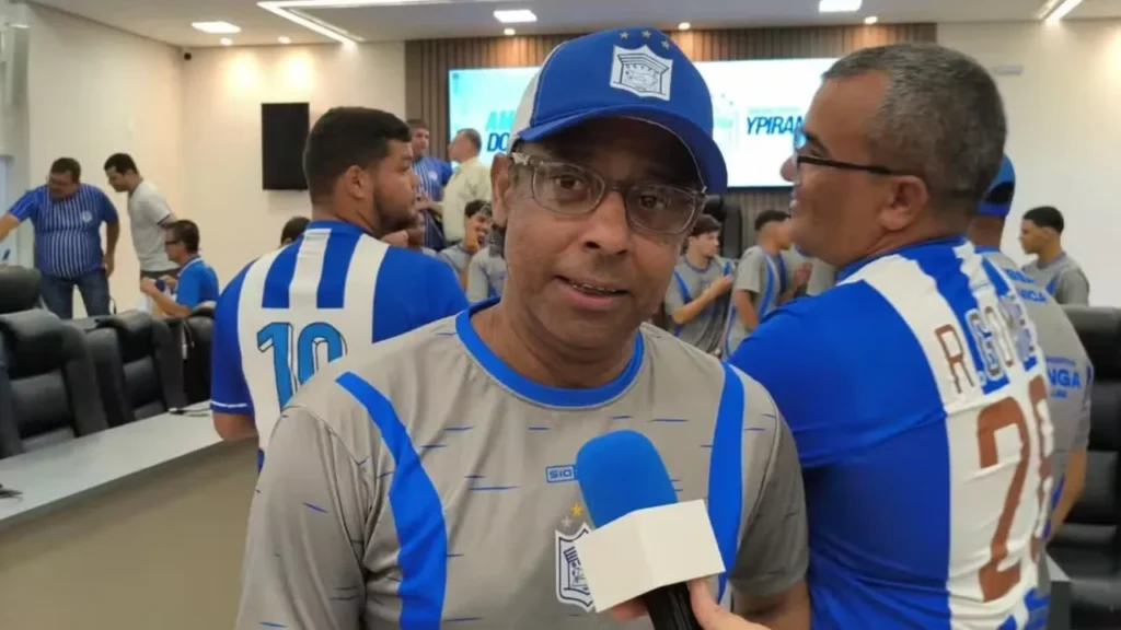 A imagem atual não possui texto alternativo. O nome do arquivo é: https___media.umdoisesportes.com_.br_main_2026_10_carlos-alberto-dias.webp